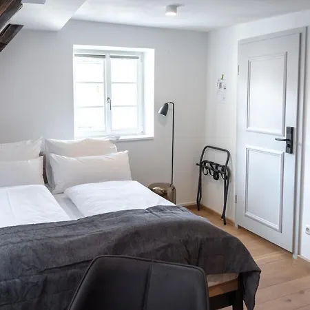 Ana Suites Augsburg City Center - Self-Service-Hotel-3